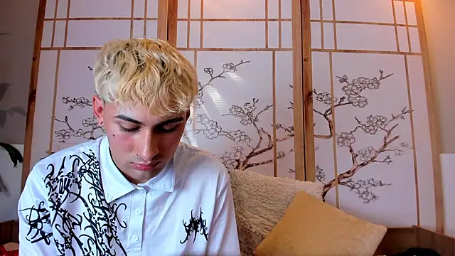 Kenji_n_Rousse webcam