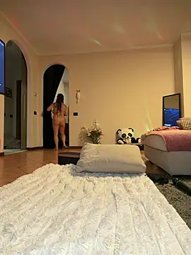 Eva_Pearl