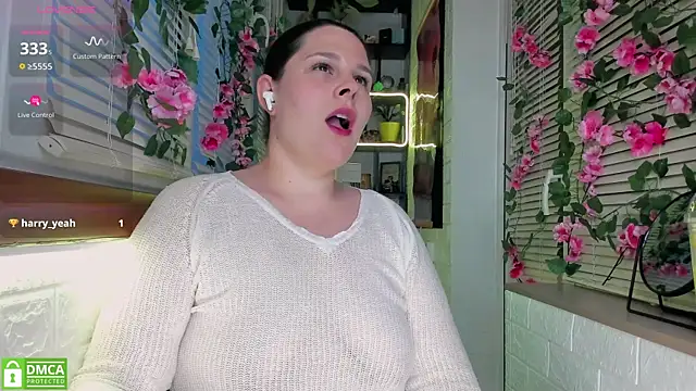 VelvetAlisa webcam