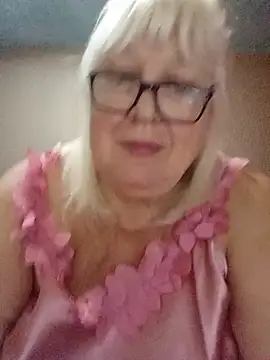 Alexia64231 live cam on StripChat