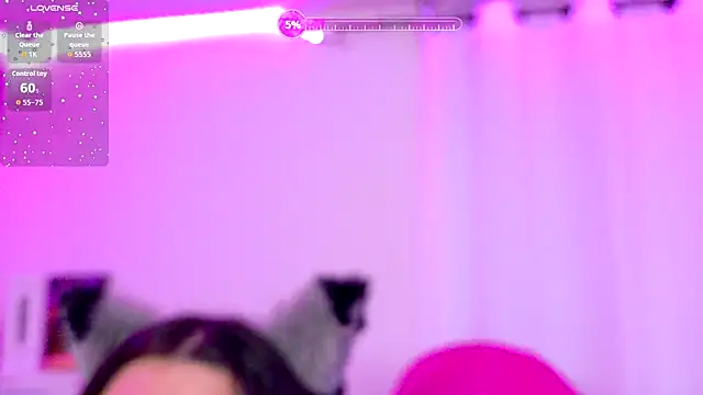 Sachi_Meow live cam on StripChat