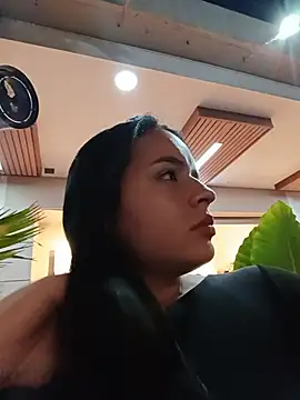julieth_hot-69's live room