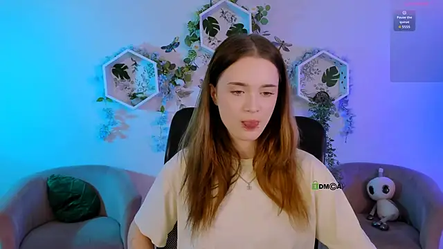 liana_kisses (F teen) - I really don't know what to write here..