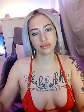 Gina-Lumara live webcam show