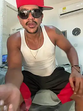bigdick211292 webcam