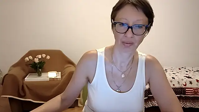 BellaRose_2020 live cam on StripChat