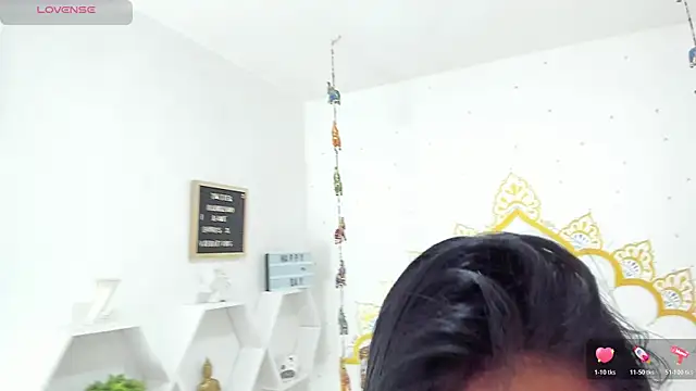 LadyNahir live webcam show