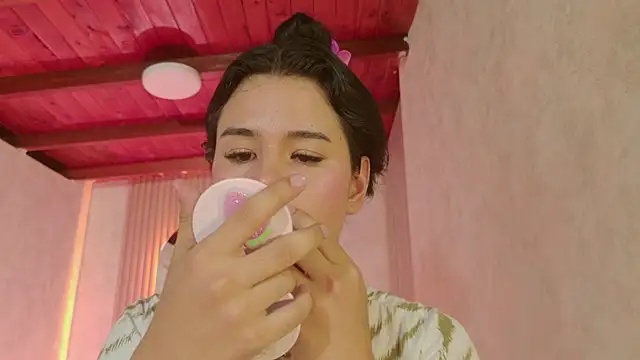 angel-umbra (T young) - masturbate for 8 minutes