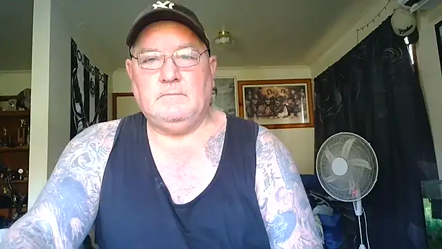 KINKYBLUEYES69 webcam