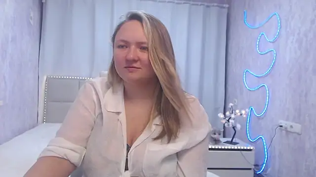 SallyVerda live sex cam