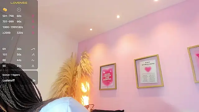 EmmySweett live cam on StripChat