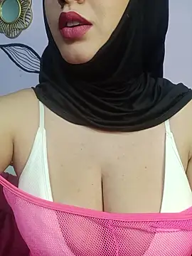 Deina_bunny live cam on StripChat