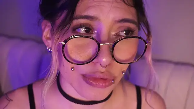 Violetta_Nur webcam