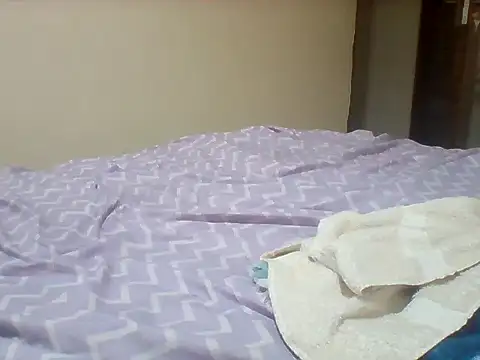 Bootyqueen254 webcam