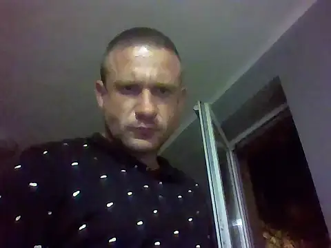 przystojny94 live cam on StripChat