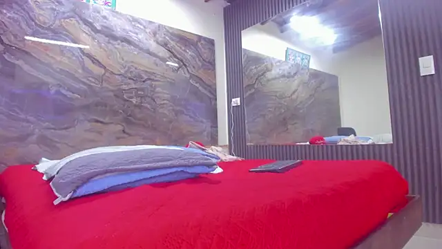 logan-wollf webcam