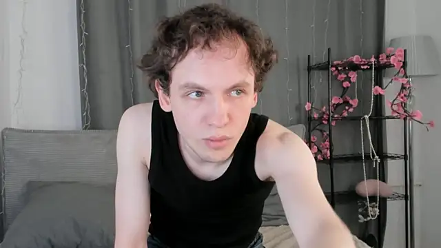 Arrogant_Eli webcam