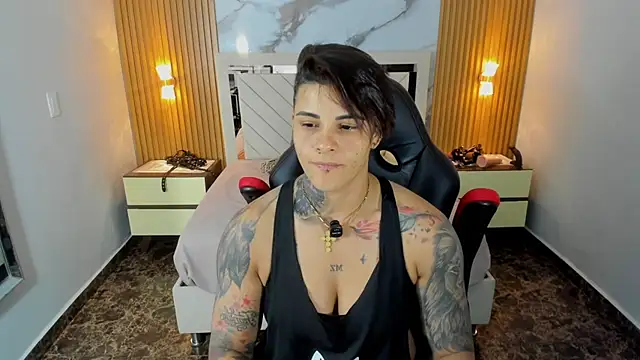 KAROLLJONES1 live webcam show