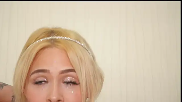 MadelineShine live webcam show
