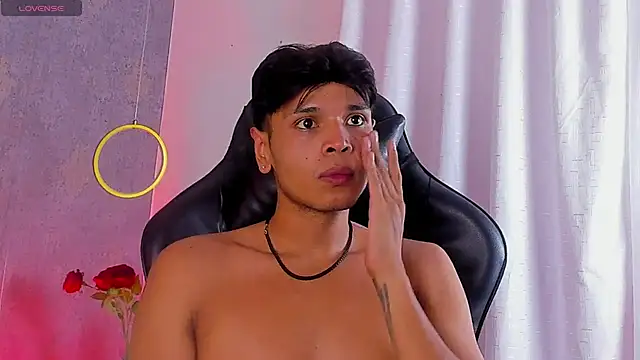 Alejandroo_Montenegro webcam
