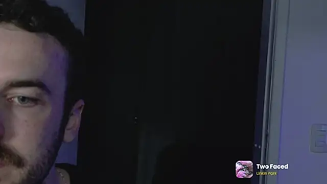 Breezee_ live sex cam