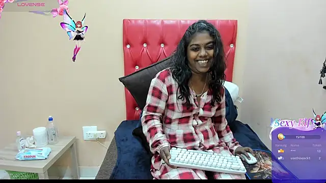 FOXY_LUNA live cam on StripChat