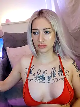 Gina-Lumara live cam