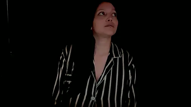 MarcellaGriffin live cam on StripChat