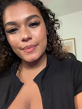 aleja_montiel__ webcam