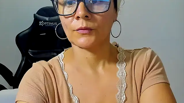 sami_hotie1 - Sami_Hotie1's free webcam - UK Sex Cams