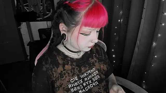 t0riayun0 - T0riayun0's free webcam - UK Sex Cams