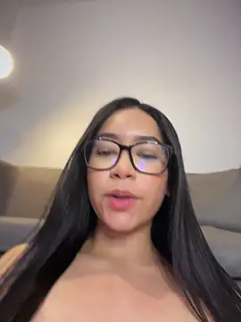 Soe_Love live webcam show