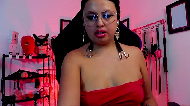 Fetishdoll_BDSM webcam