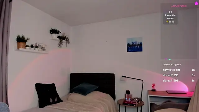moonhelen live webcam