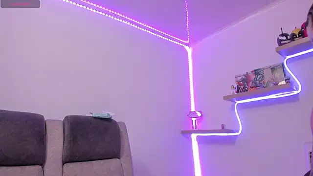 obanai_and_mitsuri webcam