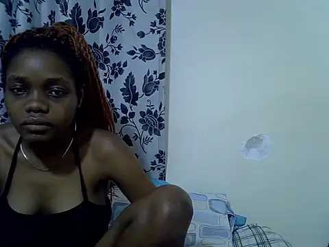 lovely_vee (F young) - wish me happy girlfriend  day