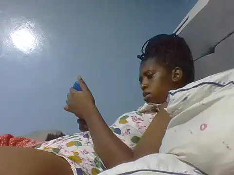 freaky_lass (F teen) - lets cum
