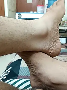 wrong_man25 (M young) - Cum in public