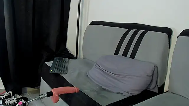 damian_xxxl (M young) - fuck my pussy + aquirt