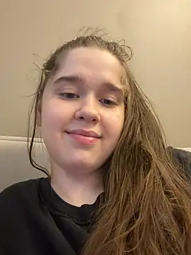 HornyGirlH webcam