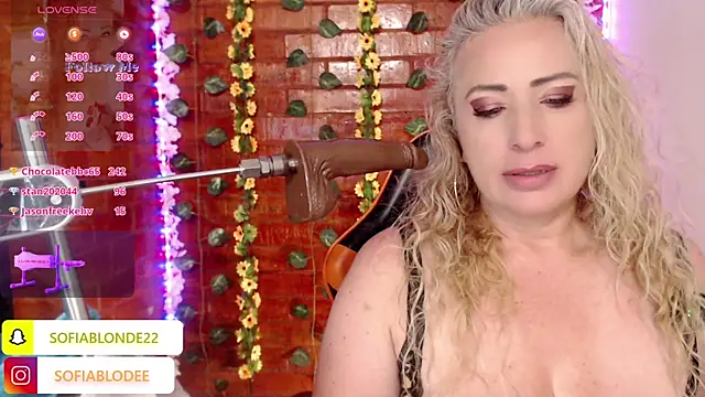 sofiacurvy_45 webcam