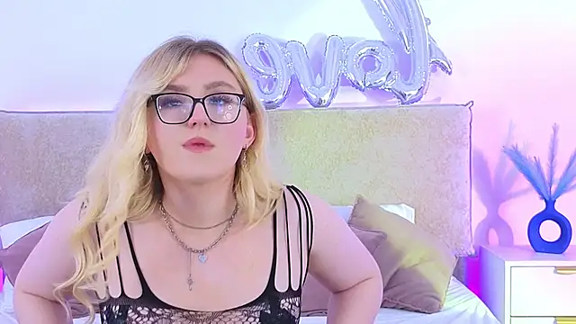 Jules_night live webcam show