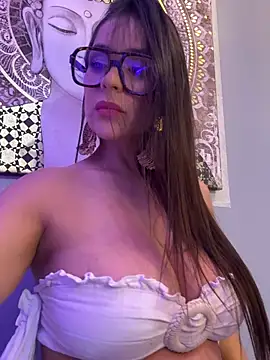 Mau_White live webcam show