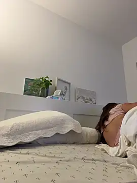 bellag825 live cam on StripChat