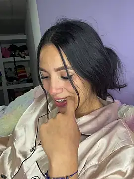 Marianahb-e live webcam show