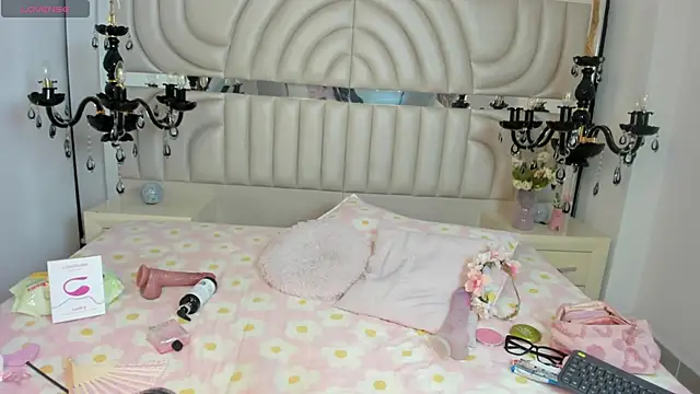 Paulette_roux live webcam show