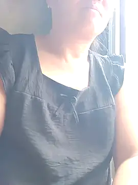 shara-xx live cam on StripChat