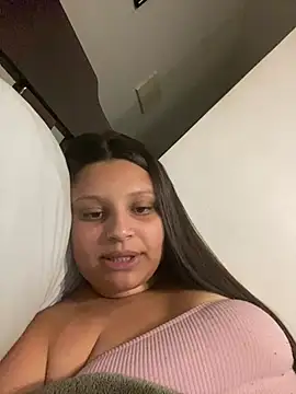 julia_moreira live webcam show