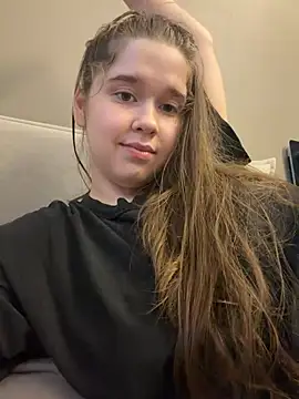 HornyGirlH live webcam