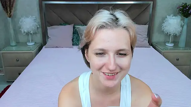 MiaKarlos webcam